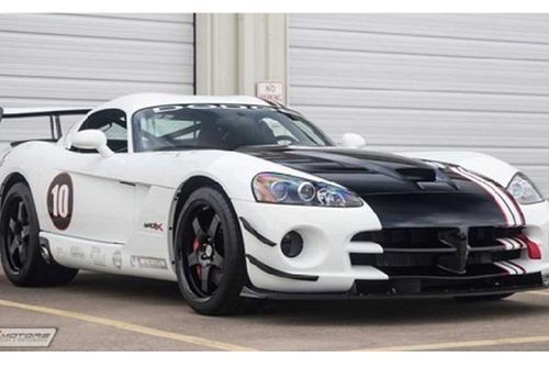 Một trong 50 chiếc Dodge Viper ACR-X 'hàng hiếm' được rao bán
