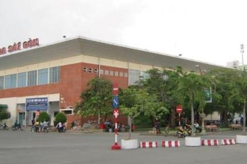TP.HCM: Lấy mẫu xét nghiệm COVID-19 tất cả hành khách đến ga Sài Gòn