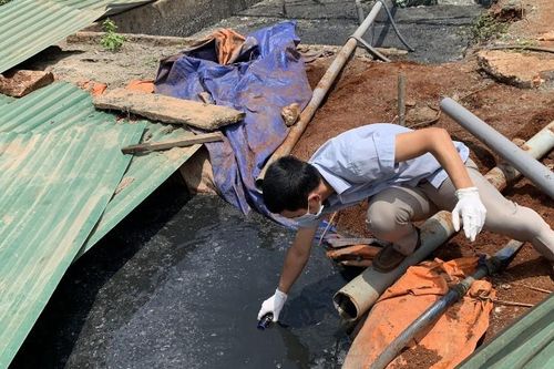 Bắt quả tang 1 cơ sở ở Buôn Ma Thuột xả thải ra môi trường