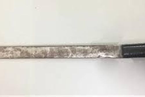 Bị nhắc nhở, chủ quán cà phê vác mã tấu đuổi chém tổ công tác phòng chống COVID-19