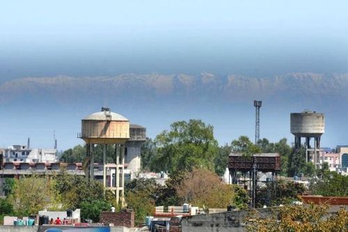 Nhờ phong tỏa chống Covid-19, dân Ấn Độ nhìn thấy dãy Himalaya sau hàng chục năm