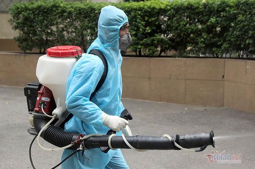 Cảnh bồi hồi trong BV Bạch Mai trước lệnh gỡ phong tỏa 0h đêm nay