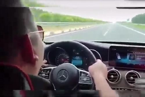 Cục CSGT xác minh tài xế khoe clip lái xe 234km/h trên facebook