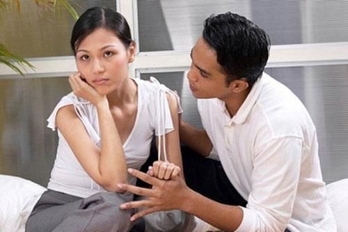 Vợ 'chết lặng' vì lý do chồng đưa ra khi năn nỉ xin được bán nhà