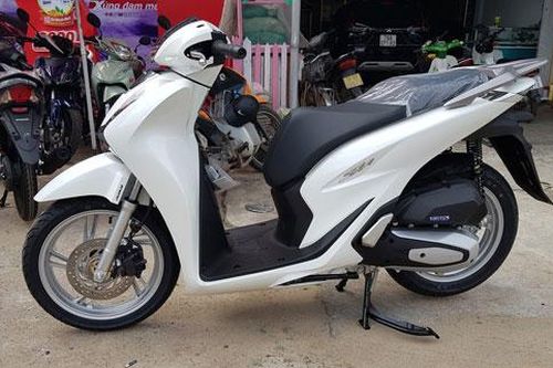 XE HOT (11/4): Bảng giá xe ga Honda tháng 4, 10 ôtô bán chạy nhất tại Việt Nam tháng 3