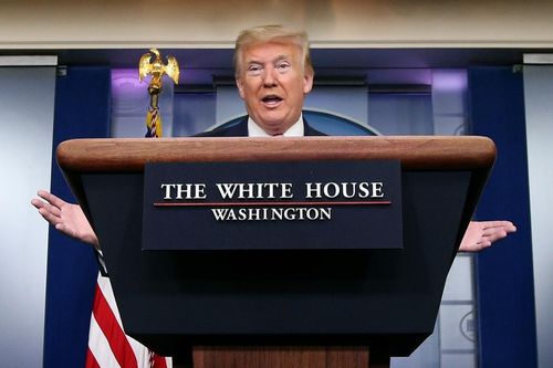 Mở cửa nền kinh tế: Quyết định khó khăn của ông Trump