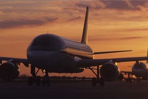 Các hãng hàng không huy động vốn để cầm cự giữa mùa Covid-19
