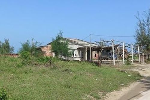 Khởi tố 3 cán bộ liên quan đến sai phạm tại dự án làng chài Điện Dương