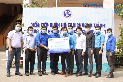 Sinh viên Đại học Kiến trúc TP.Hồ Chí Minh chung tay đẩy lùi dịch COVID-19