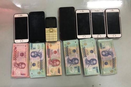 Tranh thủ tổ chức đánh bạc trong lúc cách ly xã hội chống dịch Covid-19