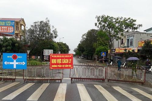 Cấm toàn bộ phương tiện trên đường 23, phục vụ cách ly thôn Hạ Lôi