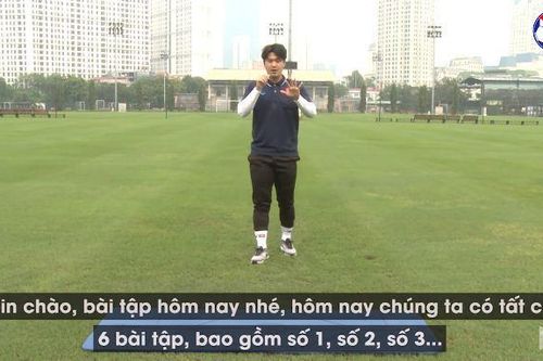 HLV Park Sung Gyun hướng dẫn cầu thủ tập thể lực tại nhà
