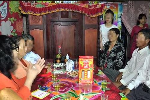 Cô dâu nhận sính lễ rồi hủy hôn nhưng nhà trai vẫn kéo đến rước dâu rồi làm hành động khó ngờ