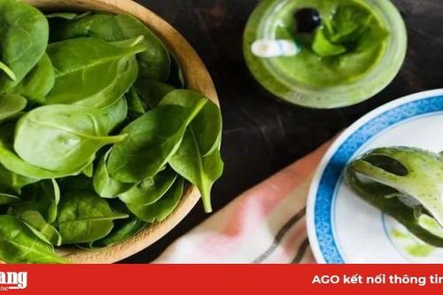 Nếu đã chán ngán các món ăn kiêng, học ngay cách chế biến ngon lạ với rau bina, vừa giúp giảm cân lại tốt cho sức khỏe