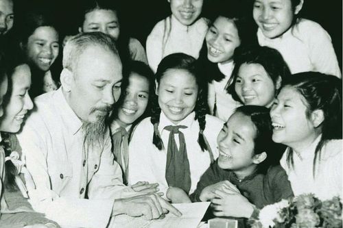 Tổ chức Cuộc thi 'Bác Hồ với thiếu nhi - Thiếu nhi với Bác Hồ'