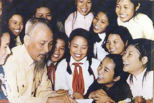 Tổ chức cuộc thi 'Bác Hồ với thiếu nhi - Thiếu nhi với Bác Hồ'