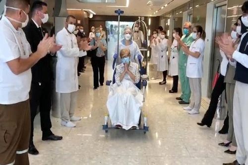 Brazil chữa khỏi Covid-19 cho cụ bà 97 tuổi