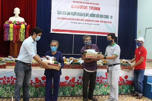 Hỗ trợ người nghèo bị ảnh hưởng dịch bệnh