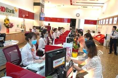 HDBank tài trợ gần 3 tỷ đồng trang bị máy lọc nước mặn cho người dân Đồng bằng Sông Cửu Long