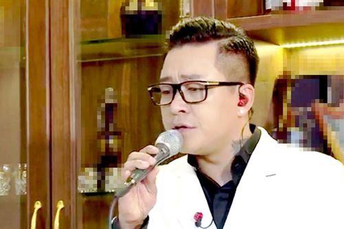 Nghệ sĩ làm liveshow trực tuyến
