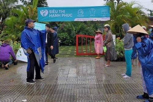 Khai trương chuỗi 'siêu thị hạnh phúc 0 đồng' tại Thừa Thiên Huế