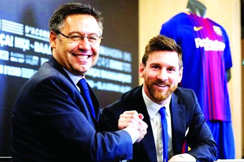 Chủ tịch Bartomeu biến Barca thành 'gánh xiếc' như thế nào?