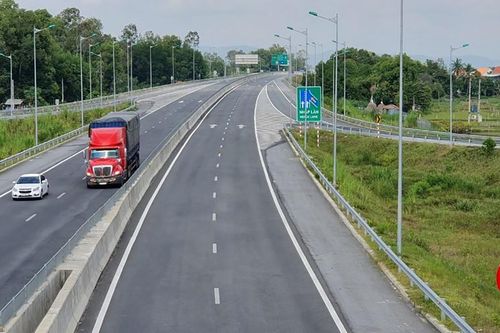 Ba kịch bản tăng trưởng và đề xuất hỗ trợ nền kinh tế