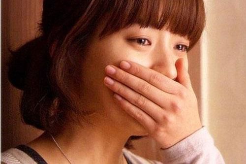 Con gái gọi điện nói mẹ vào bệnh viện gấp, vừa tới nơi tôi đã 'chết điếng' khi biết sự thật 'động trời'