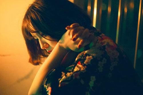 Chê bạn trai 'chưa đủ tầm' đến giờ tôi chỉ biết 'ngậm đắng cay'