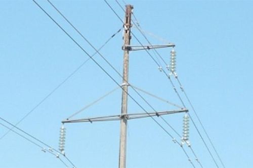 Bị phóng điện, 3 người nhập viện cấp cứu