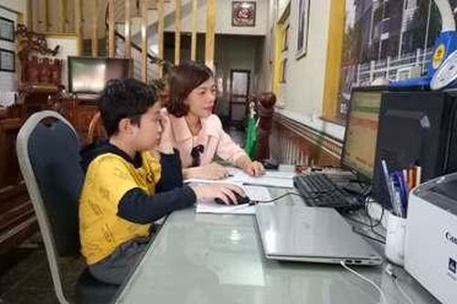 Gặp cô giáo dạy môn Vật lý trên sóng truyền hình