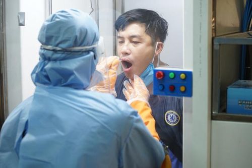Các bệnh viện tại thành phố Hồ Chí Minh: Bảo vệ nhân viên y tế trong đại dịch Covid-19