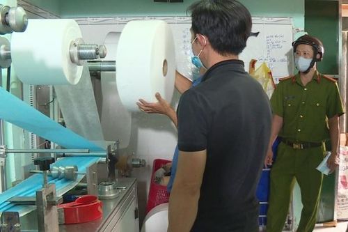 Thu giữ 50.000 khẩu trang y tế sản xuất sai quy định ở Đắk Lắk