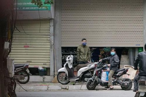 Chủ tịch Hà Nội yêu cầu xử lý nghiêm khắc các trường hợp vi phạm giãn cách xã hội