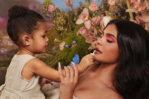 Cuộc sống của con gái nữ tỷ phú Kylie Jenner