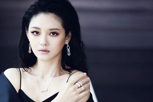 Đời sóng gió của mỹ nhân Đài Loan cưới đại gia sau 20 ngày gặp mặt