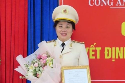 Lần đầu tiên Đà Nẵng có nữ trưởng công an quận