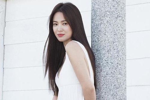 Hậu ly hôn, Song Hye Kyo lộ vòng eo con kiến, vòng một gợi cảm