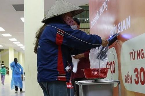 'ATM gạo' miễn phí thứ 2 tại Hà Nội