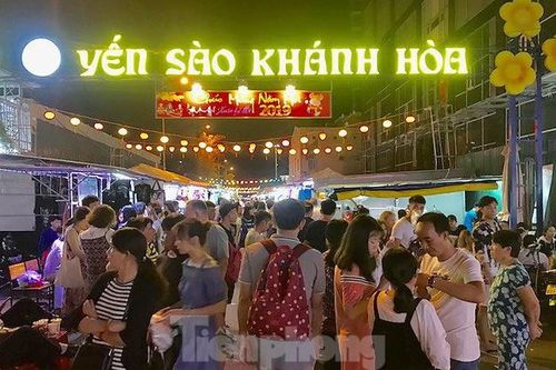 Khánh Hòa: Lùm xùm khu chợ đêm xây loạt ki ốt ngoài quy hoạch