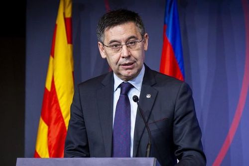 Barca thay máu thượng tầng, Chủ tịch đòi khởi kiện 'kẻ phản bội'