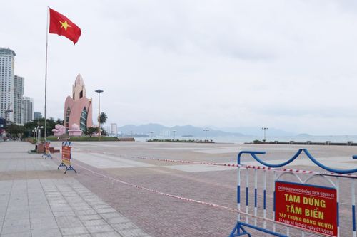 Liệu có cần tiếp tục giãn cách xã hội trên toàn quốc?