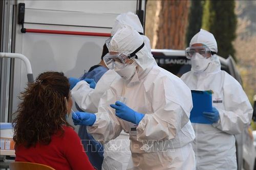 Điều kiện để dỡ bỏ lệnh phong tỏa COVID-19 tại các nước