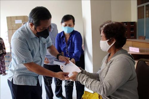 TP Hồ Chí Minh: Bổ sung 1.500 người bán vé số vào danh sách hỗ trợ do ảnh hưởng của dịch COVID-19
