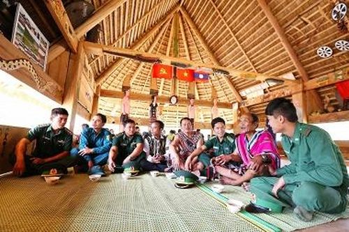 Nâng cao cảnh giác và kiên quyết đấu tranh làm thất bại âm mưu hoạt động 'dbhb', thúc đẩy 'tự diễn biến', 'tự chuyển hóa' của các thế lực thù địch