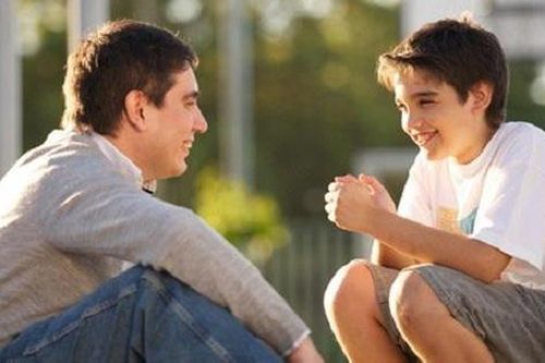 7 mẹo giúp cha mẹ giao tiếp hiệu quả với con tuổi teen