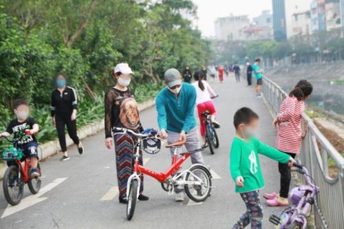 Cảnh báo: Phần lớn các ca lây nhiễm COVID-19 do tiếp xúc rất gần, không đeo khẩu trang