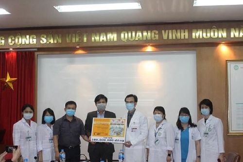 Những món quà giúp lan tỏa tinh thần, tiếp sức các y bác sĩ trên tuyến đầu chống dịch Covid-19