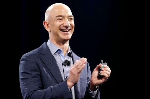 Kinh tế Mỹ lao đao vì virus, tỷ phú Jeff Bezos vẫn có thêm 24 tỷ USD