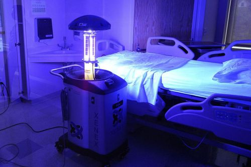Đèn chống Covid-19 giá rẻ, diệt 99% virus